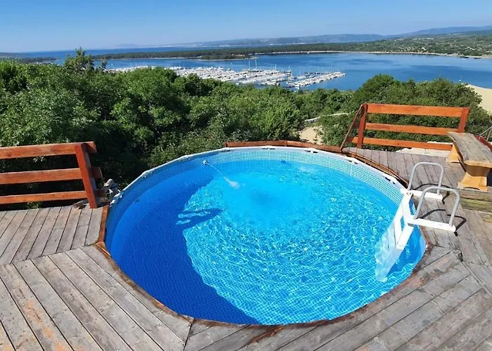 Marusina Olive Hills - Glamping & Minicamp 4* Punat