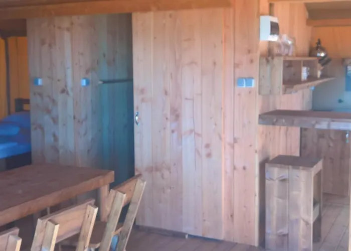 Marusina Olive Hills - Glamping & Minicamp