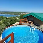 Marusina Olive Hills - Glamping & Minicamp