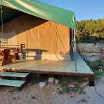 Marusina Olive Hills - Glamping & Minicamp אתר קמפינג