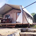 Marusina Olive Hills - Glamping & Minicamp אתר קמפינג פונאנט