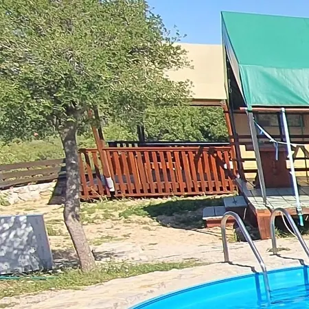 Marusina Olive Hills - Glamping & Minicamp Campingplatz
