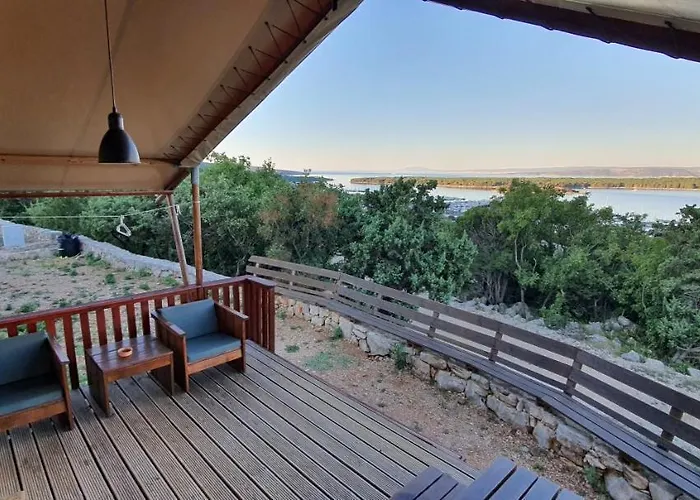 Marusina Olive Hills - Glamping & Minicamp