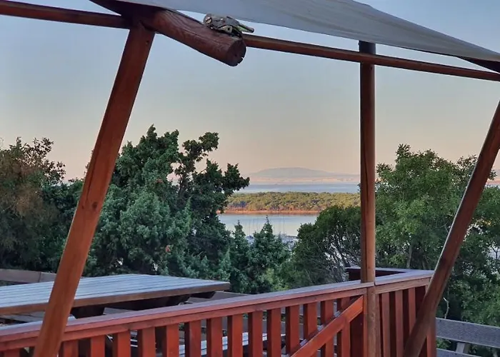 Marusina Olive Hills - Glamping & Minicamp Campingplatz Punat
