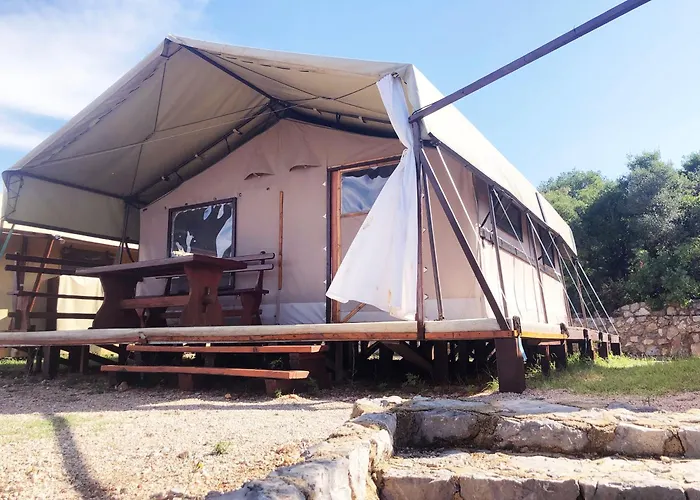 Marusina Olive Hills - Glamping & Minicamp Campingplatz Punat