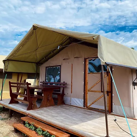 Marusina Olive Hills - Glamping & Minicamp Punat